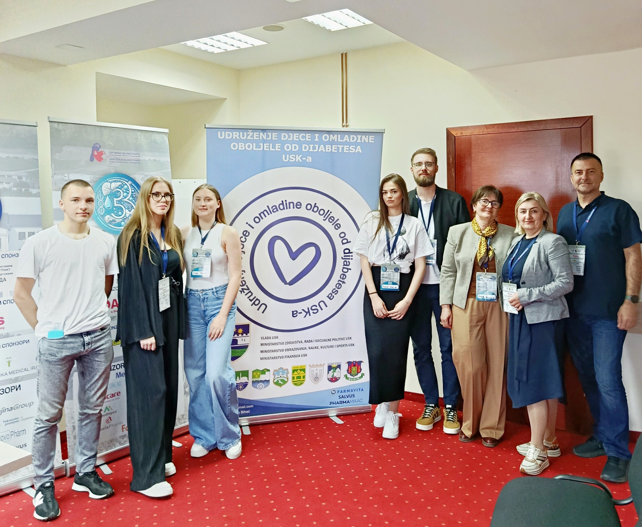 Grupna fotografija članova Udruženja USK na Danima dijabetesa